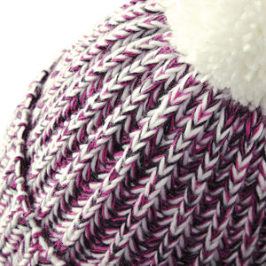 Bonnet à pompon en maille torsadée personnalisé | Karekare Fuchsia Twist